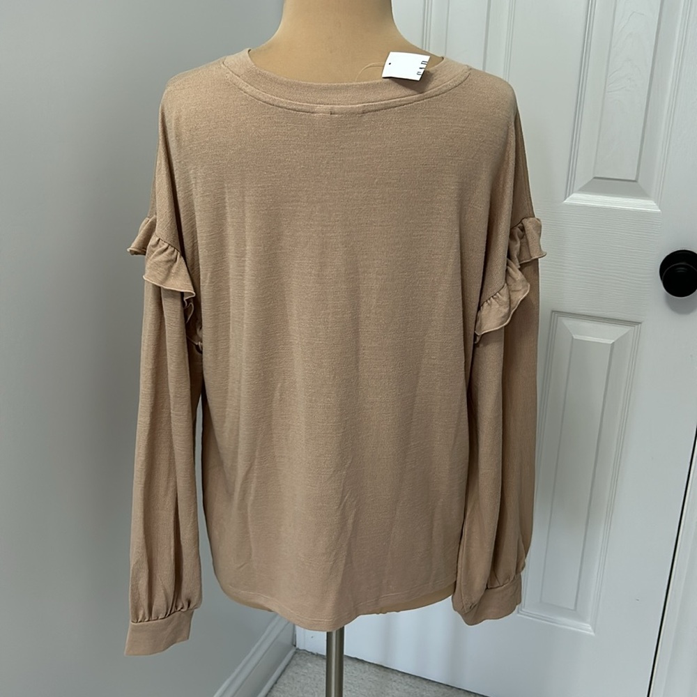 Gap Softspun Ruffled Top - Picture 3 of 9